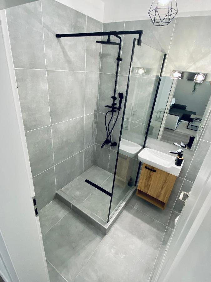 Happyhome Central Deluxe Apartments Oradea Dış mekan fotoğraf