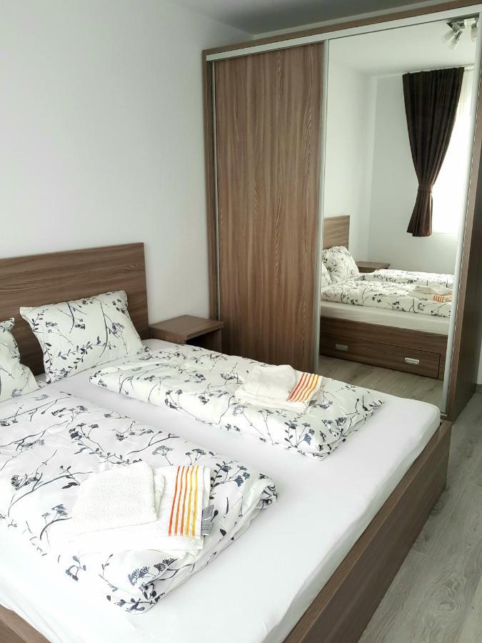 Happyhome Central Deluxe Apartments Oradea Dış mekan fotoğraf